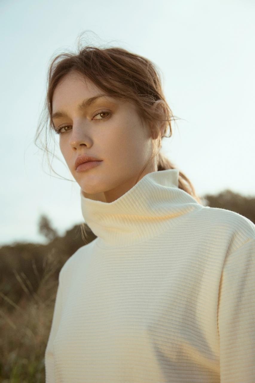 《Flanelle》杂志人像作品 摄影师Lucía Arabian 时尚图库 第5张-修图人 《Flanelle》杂志人像作品 摄影师Lucía Arabian 时尚图库 第5张