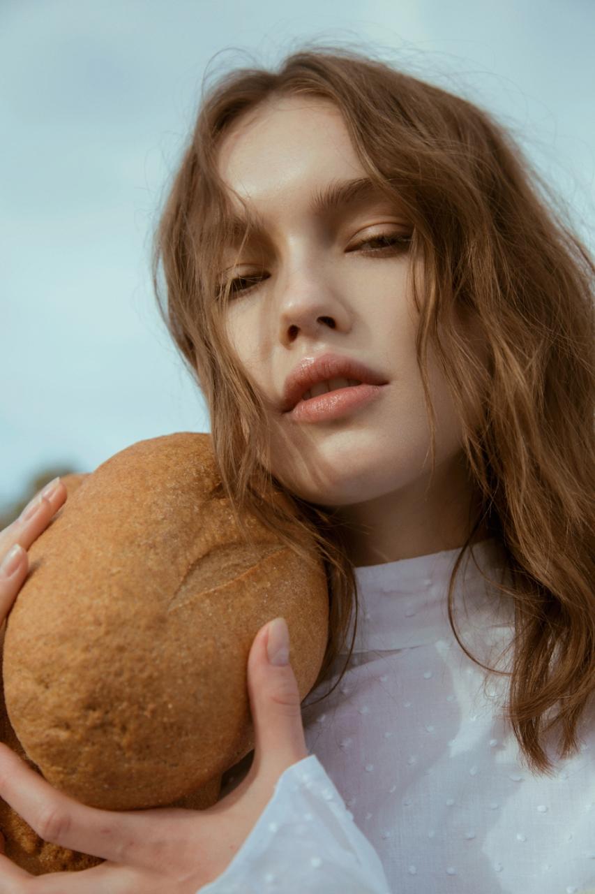 《Flanelle》杂志人像作品 摄影师Lucía Arabian 时尚图库 第4张-修图人 《Flanelle》杂志人像作品 摄影师Lucía Arabian 时尚图库 第4张